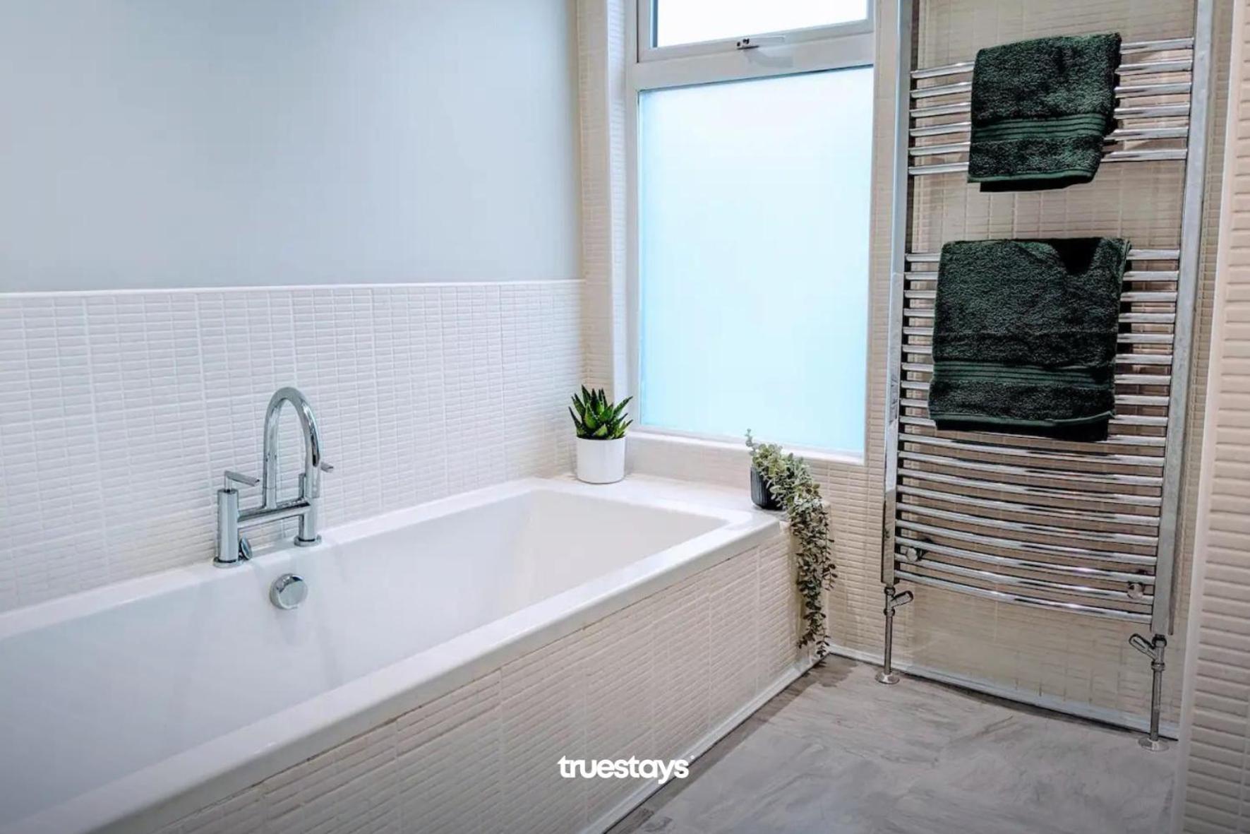 Crawford House - Stunning 2 Bedroom House In Манчестер Экстерьер фото